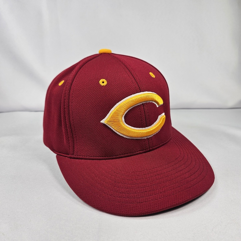 Cincinnati Reds MLB Fitted Hat‎ Cap Adult Burgundy Gold Baseball NWOT